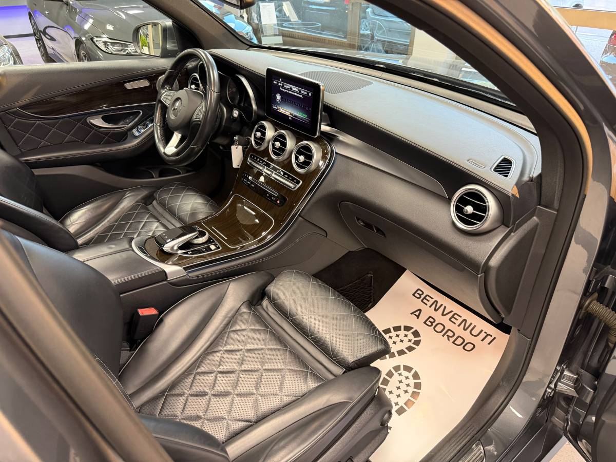MERCEDES GLC 220d 4MATIC
