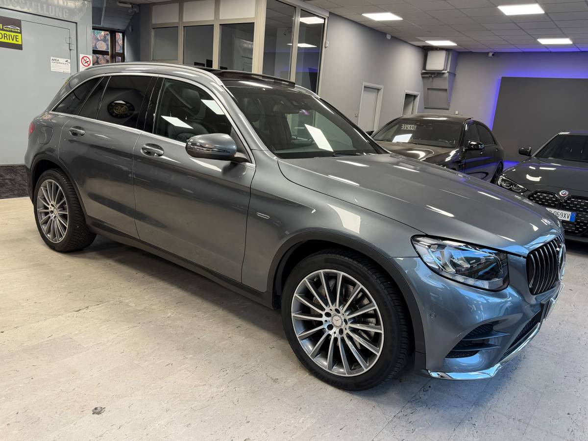 MERCEDES GLC 220d 4MATIC