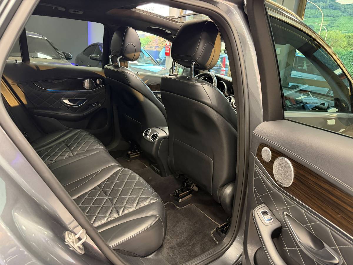 MERCEDES GLC 220d 4MATIC