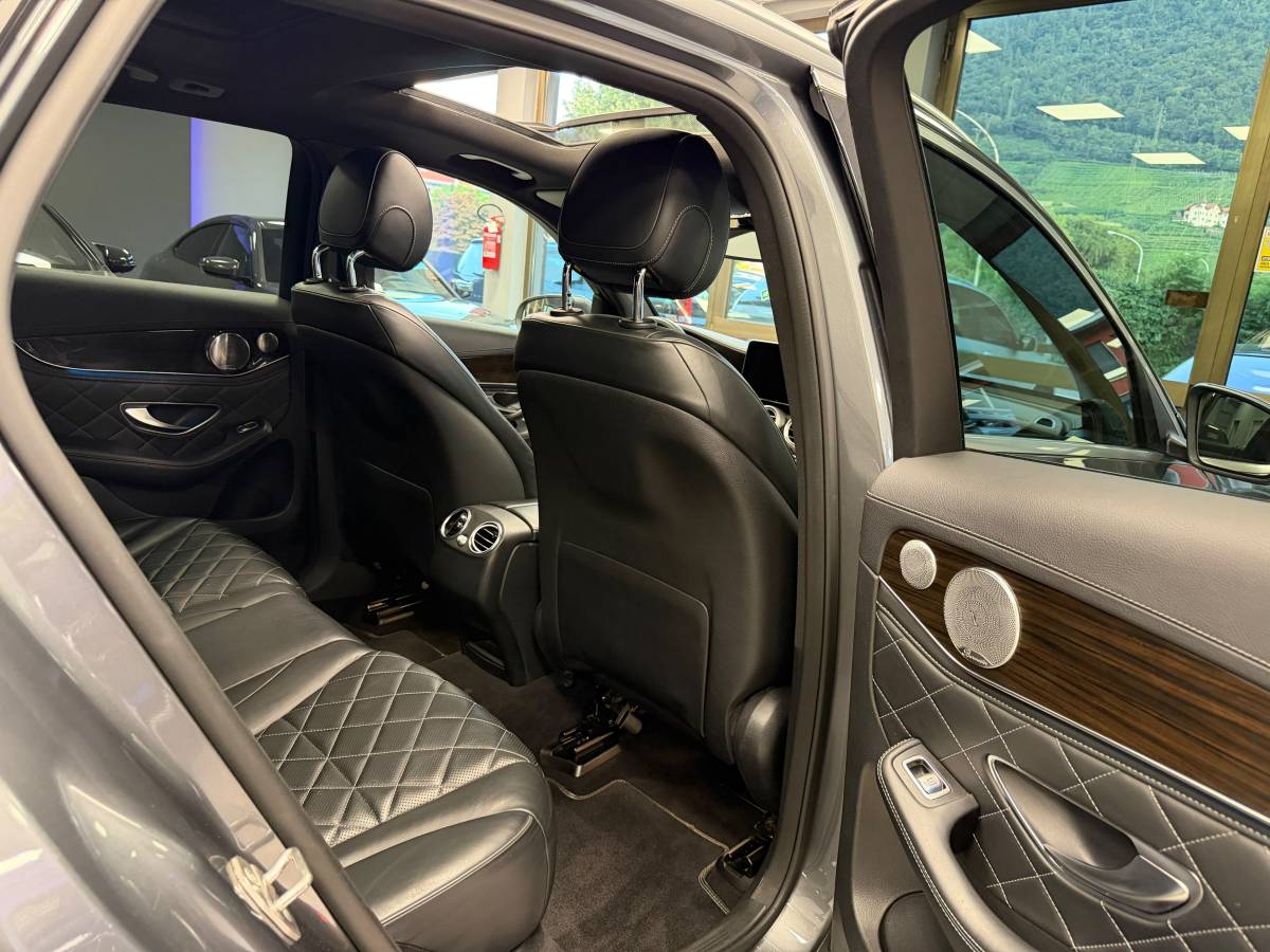 MERCEDES GLC 220d 4MATIC