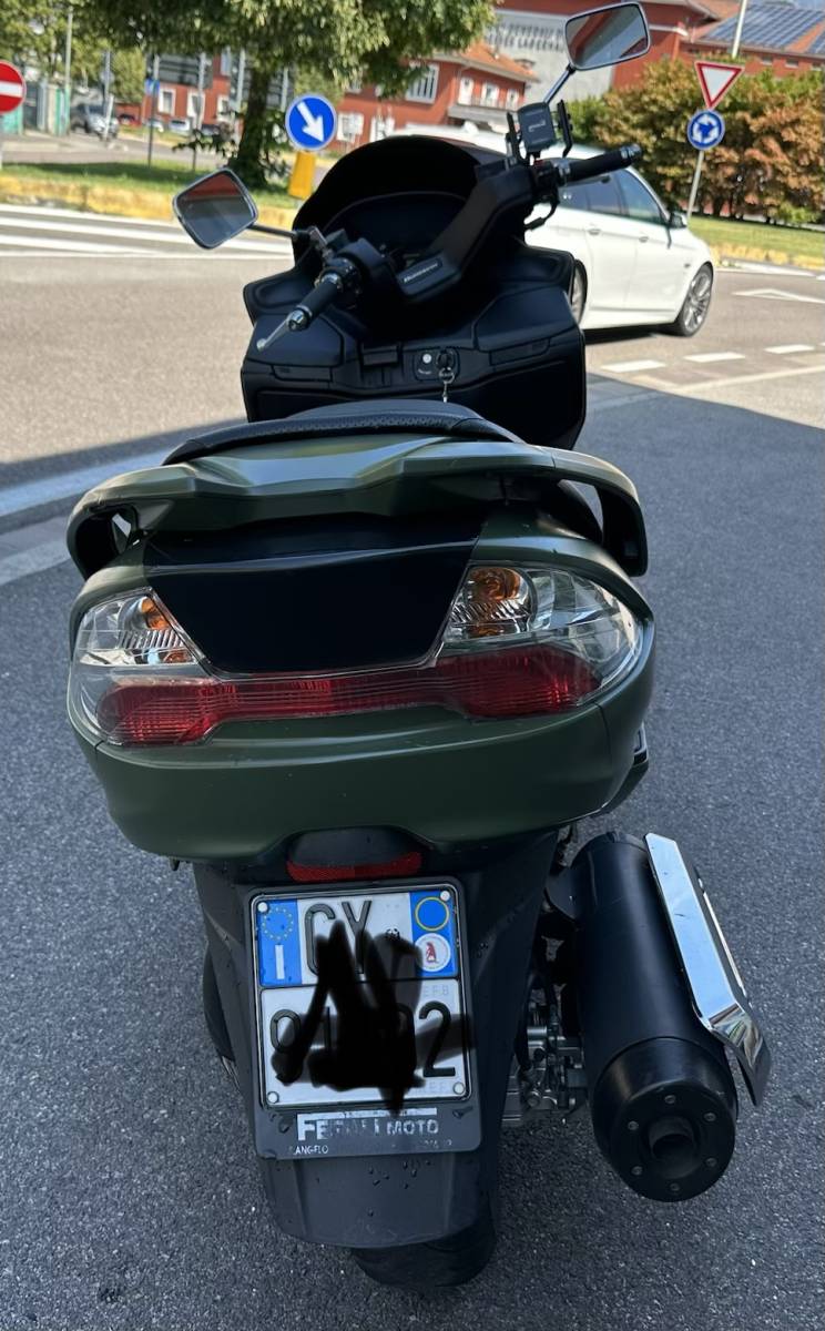Suzuki Burgman 400