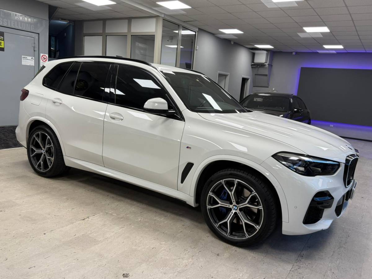 BMW X5 XDRIVE30D 48V M SPORT – 286 CV TAGLIANDI IN CASA MADRE
