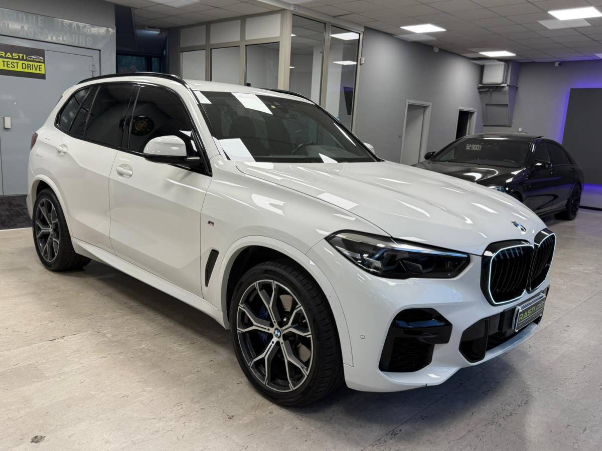 BMW X5 XDRIVE30D 48V M SPORT – 286 CV TAGLIANDI IN CASA MADRE