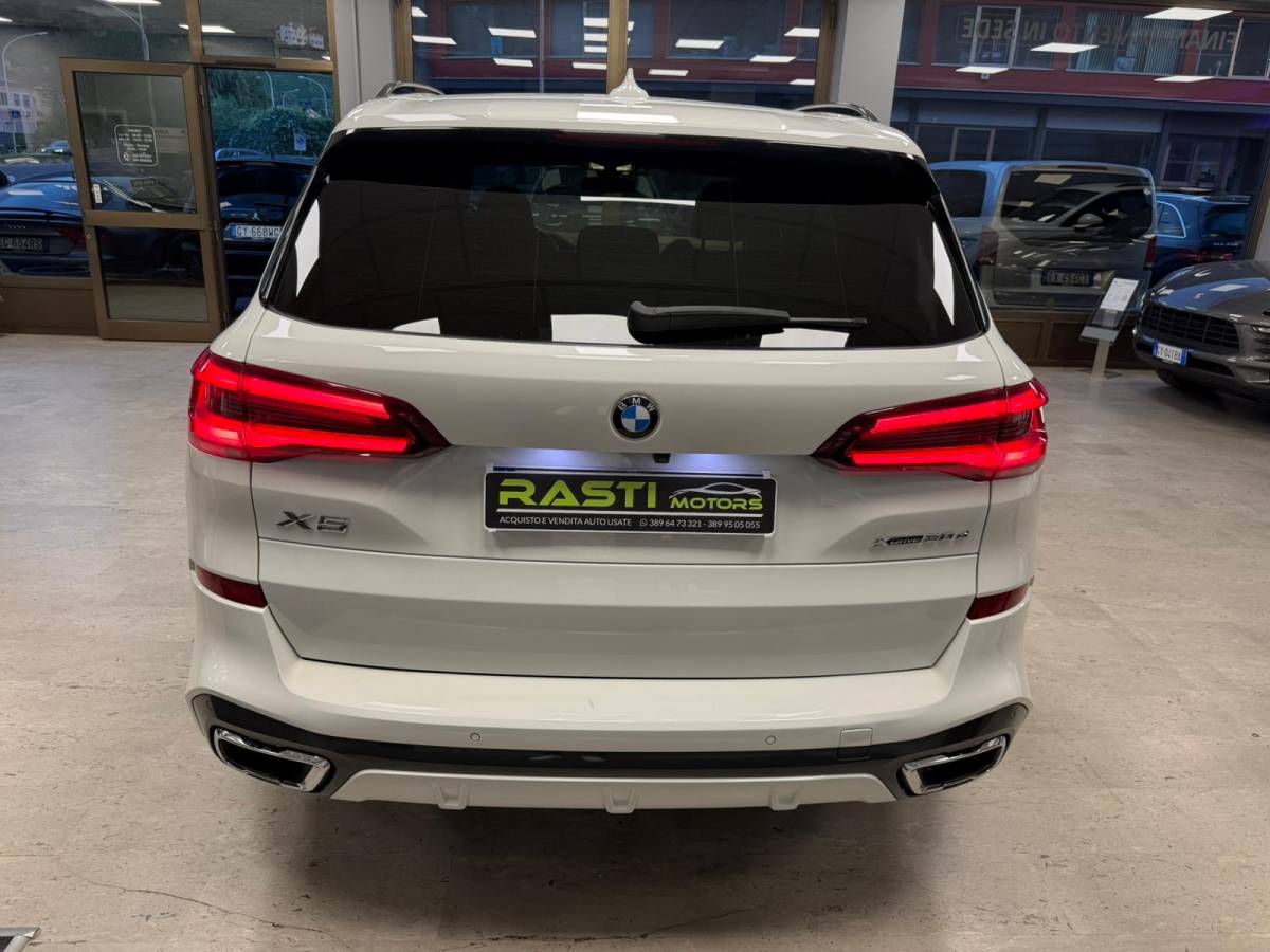 BMW X5 XDRIVE30D 48V M SPORT – 286 CV TAGLIANDI IN CASA MADRE