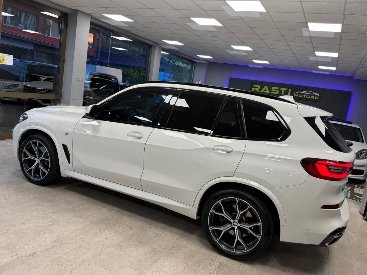 BMW X5 XDRIVE30D 48V M SPORT – 286 CV TAGLIANDI IN CASA MADRE