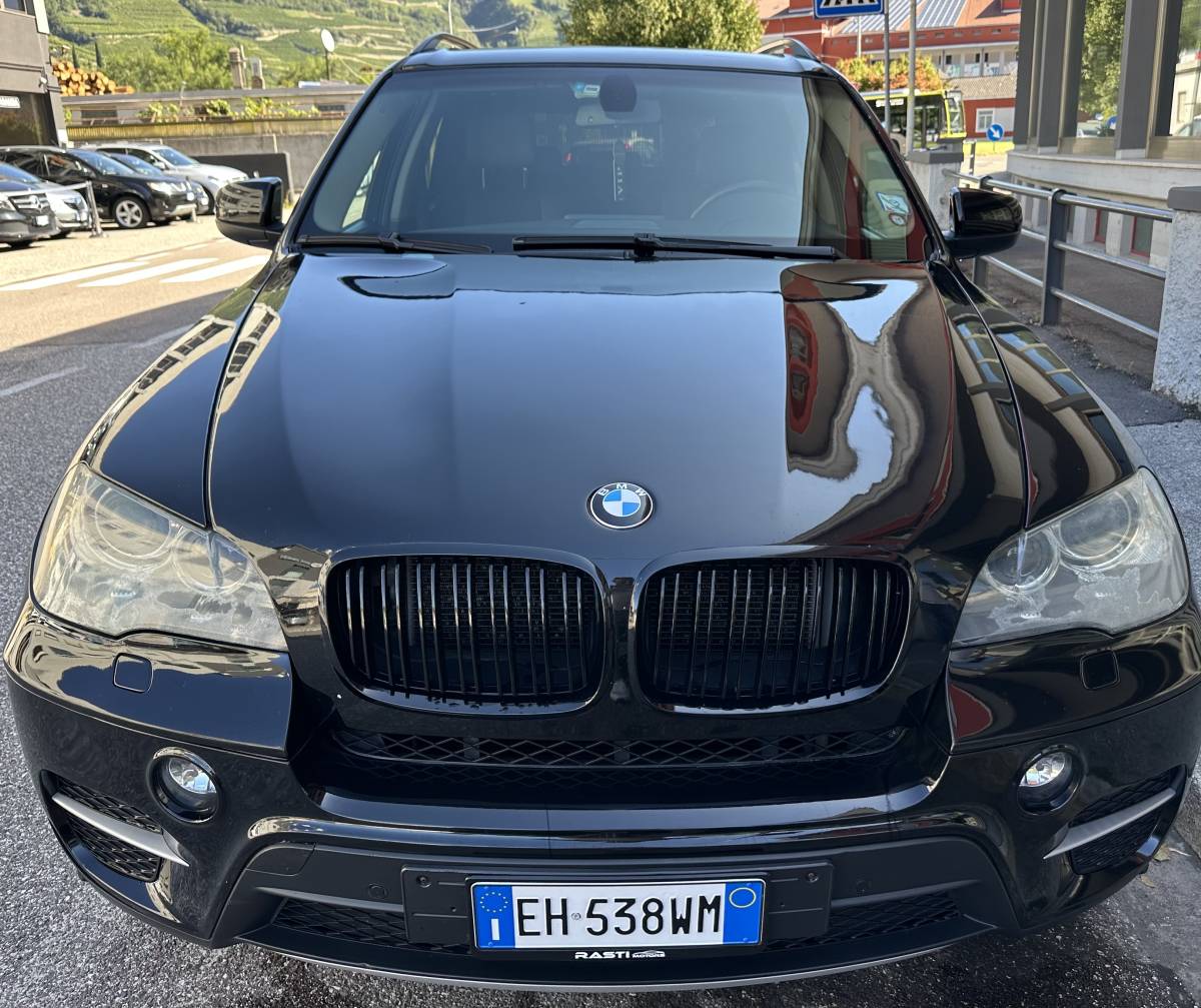 BMW X5 xDrive30d – 7 POSTI  