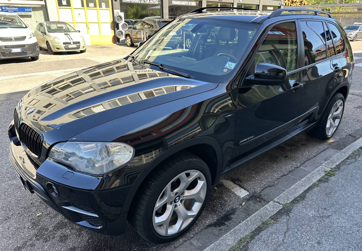 BMW X5 xDrive30d – 7 POSTI  