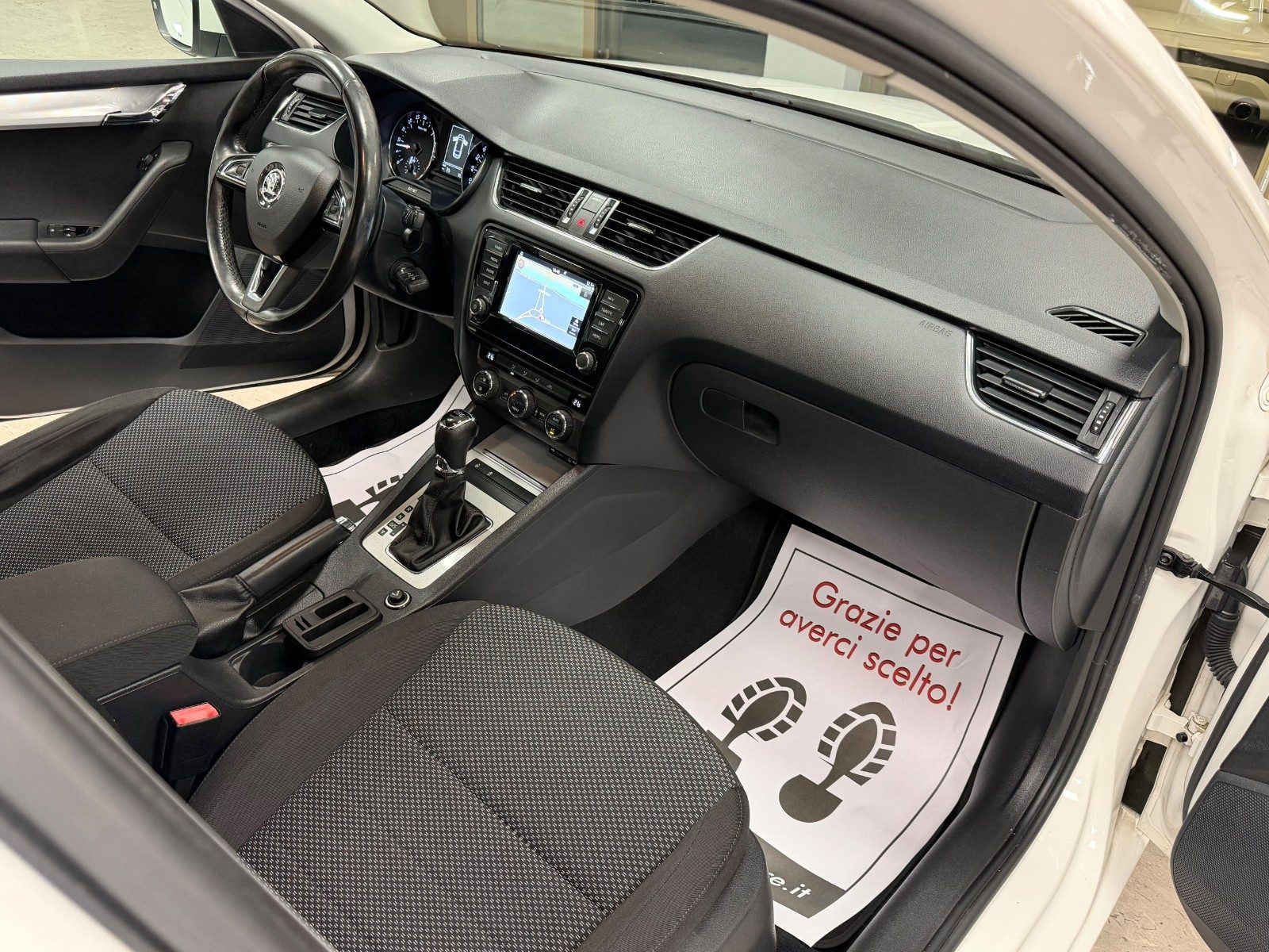 SKODA OCTAVIA 1.6 TDI DSG WAGON STYLE – 110 CV 