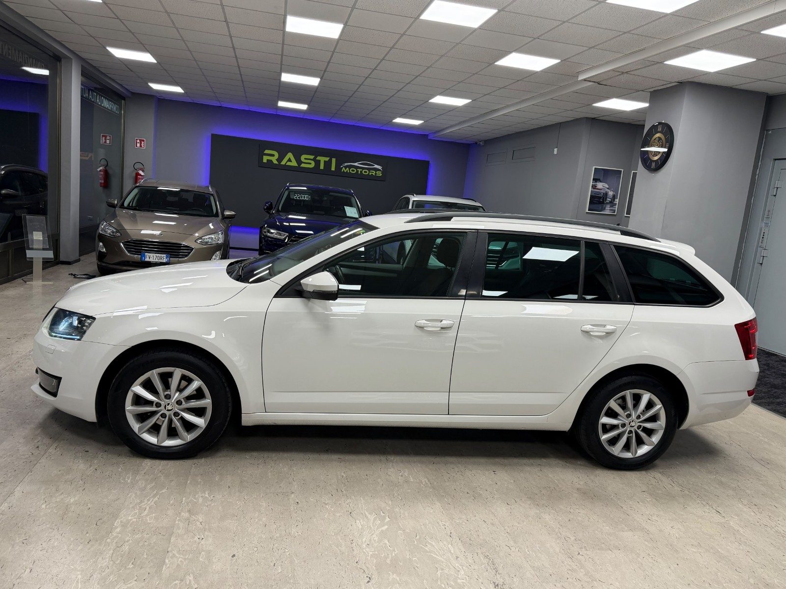 SKODA OCTAVIA 1.6 TDI DSG WAGON STYLE – 110 CV 
