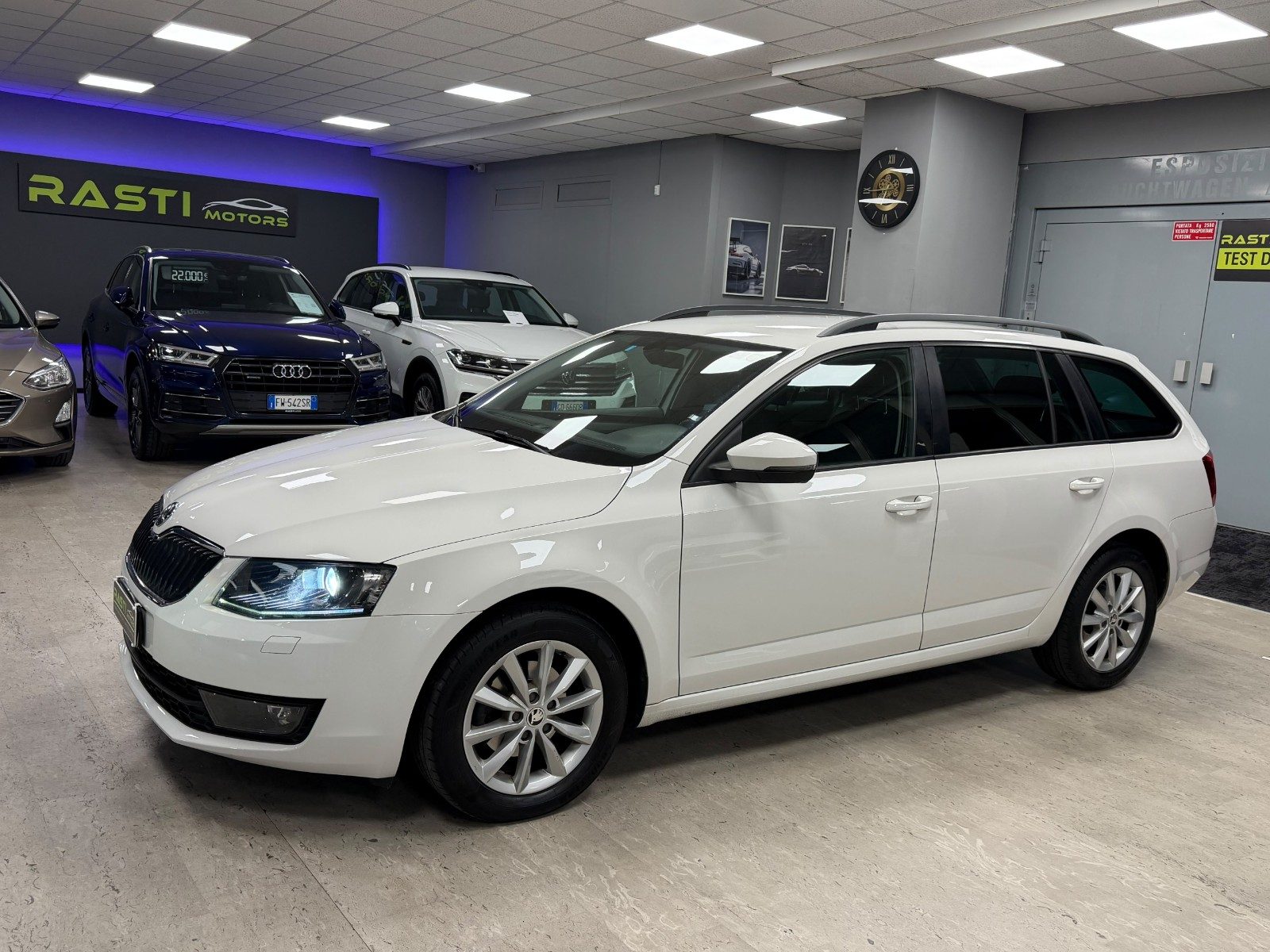 SKODA OCTAVIA 1.6 TDI DSG WAGON STYLE – 110 CV 