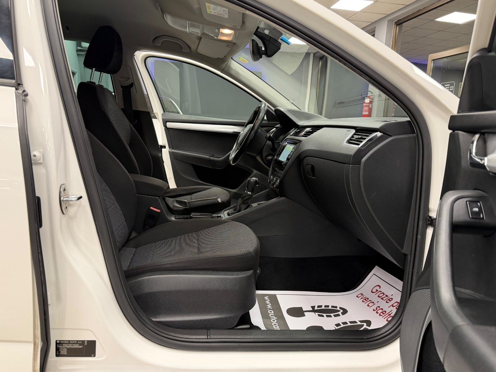 SKODA OCTAVIA 1.6 TDI DSG WAGON STYLE – 110 CV 