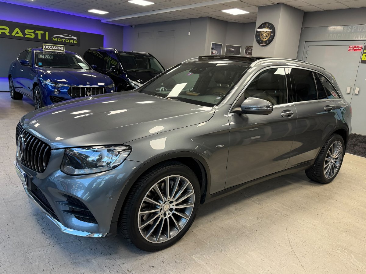 MERCEDES GLC 220d 4MATIC
